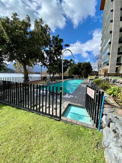 Depto Parque Pinares Frente Al Lago, Primera Linea, Nuevo Apartamento Pucón